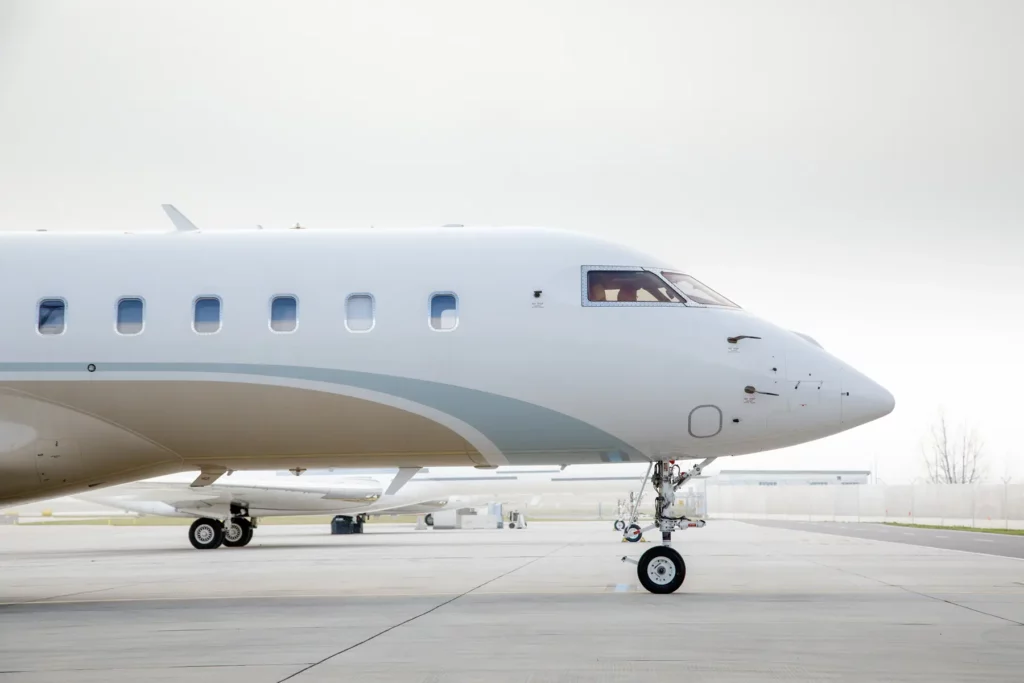 Side profile of a Bombardier Global 5000 jet showcasing its sleek and aerodynamic design.